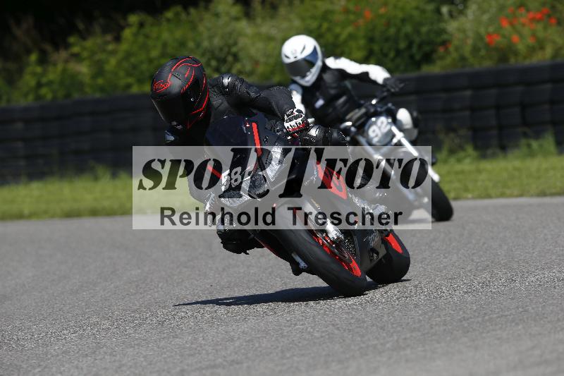 /Archiv-2024/29 12.06.2024 MOTO.CH Track Day ADR/Gruppe blau/58